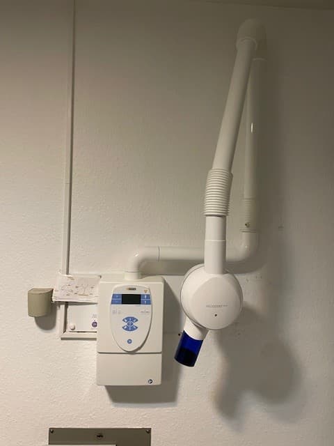 Etablierte Zahnarztpraxis mit attraktiven Gewinn 