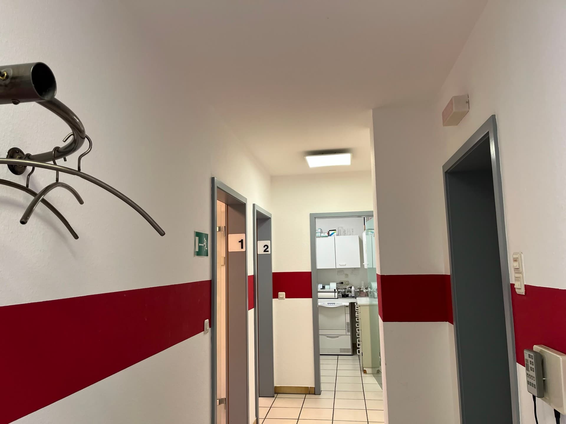 Moderne Zahnarztpraxis mit eigenem Labor