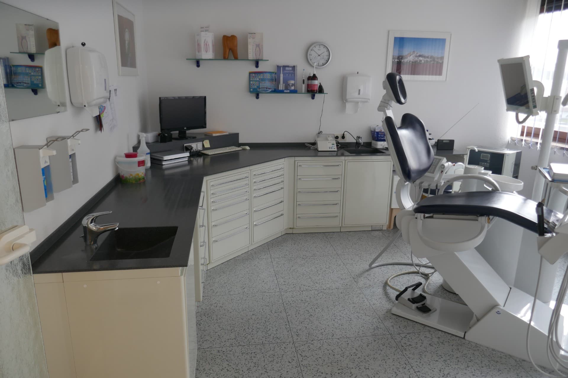 Zahnarztpraxis mit attraktiven Standort 