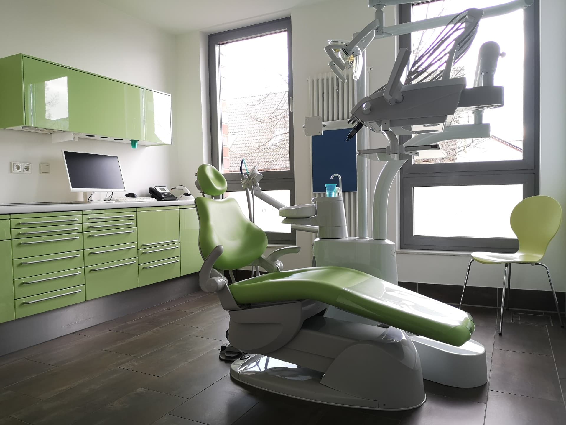 Moderne Zahnarztpraxis mit überdurchschnittlichen Gewinnen und großem Potenzial