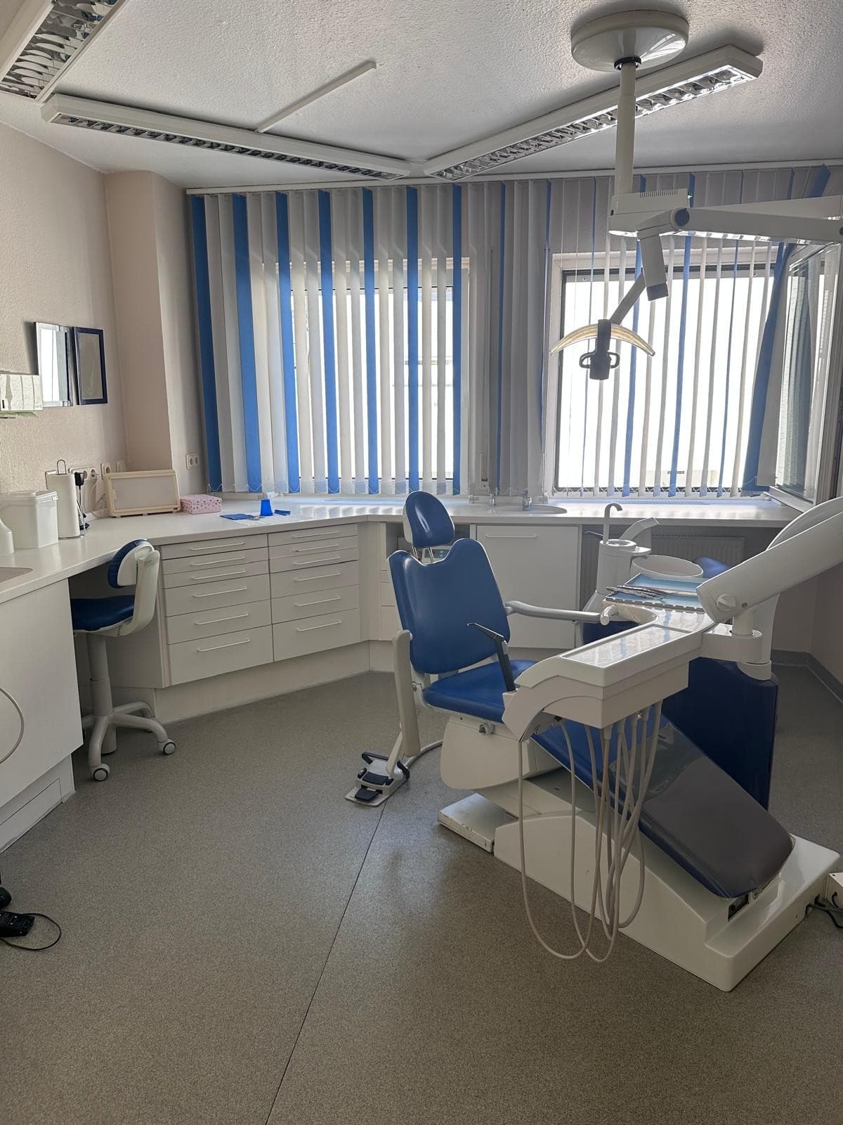 Zahnarztpraxis in zentraler Lage mit treuem Patientenstamm – ideale Übernahmemöglichkeit